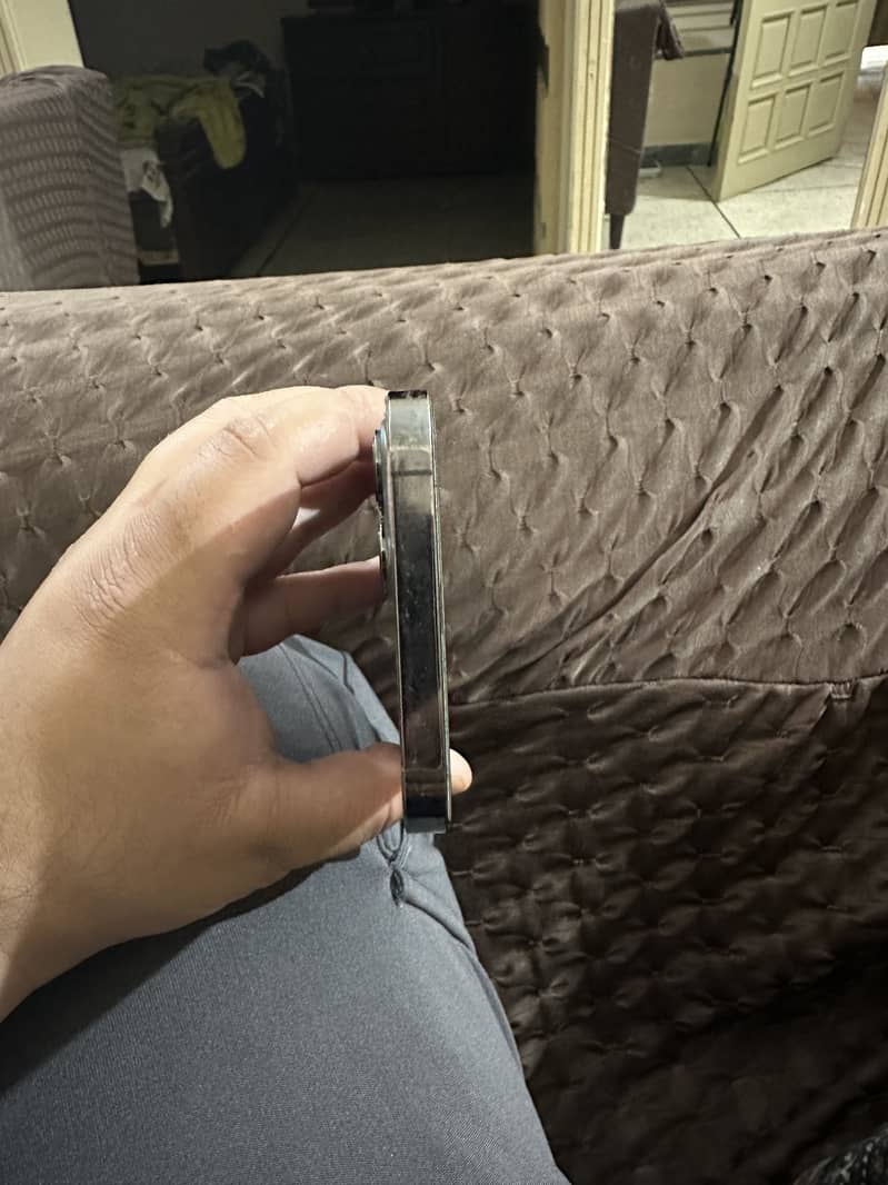 IPhone 12 Pro Max 6