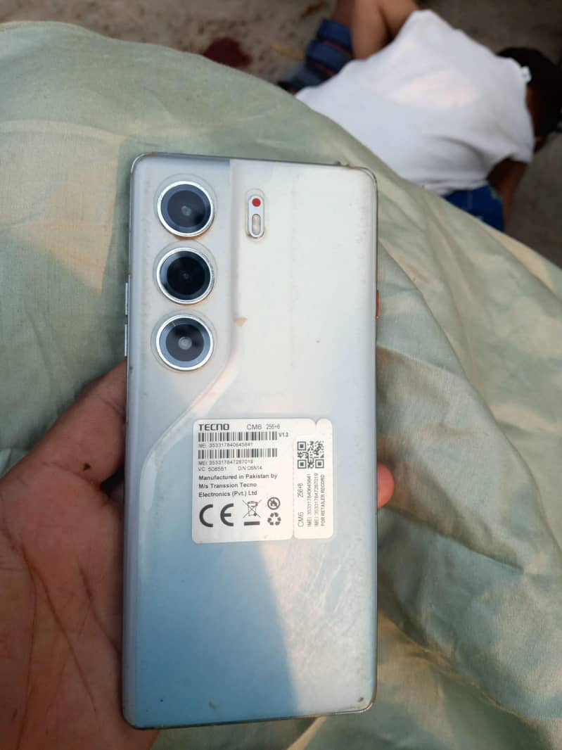 Tecno camon 40 pro 3