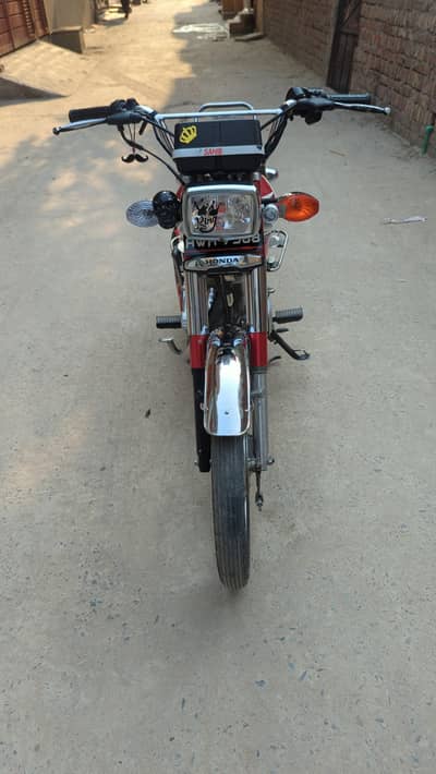 Honda 125 2023 molad
