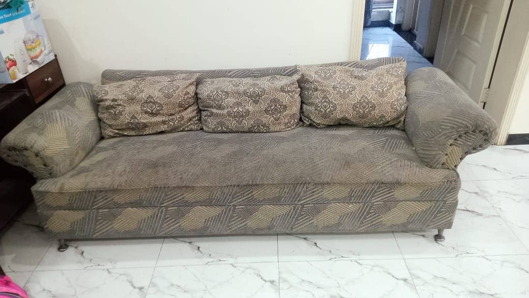 Sofa Set and Dressing Table 0