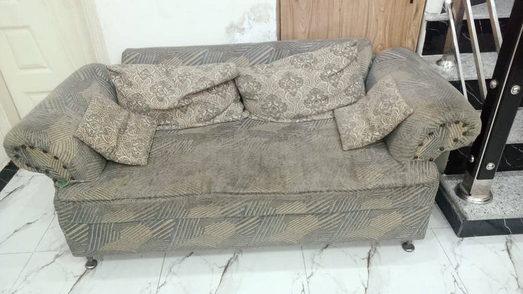 Sofa Set and Dressing Table 1