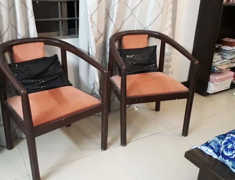 Chairs 0