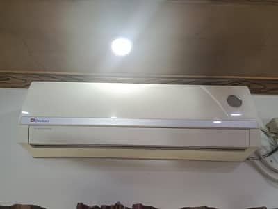 Dawlance 1 ton ac with fitting