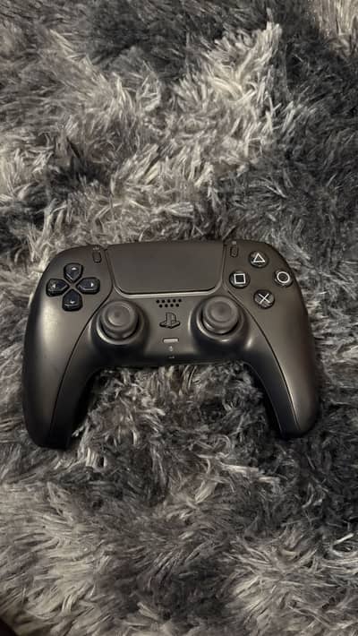 PlayStation 5 DualSense Controller – Black – Excellent Condition