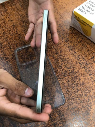 one day use phone  zero condition with complete box