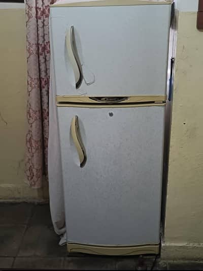 Frige Available good condition