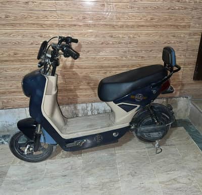 Scooty for sale - Excellent condition