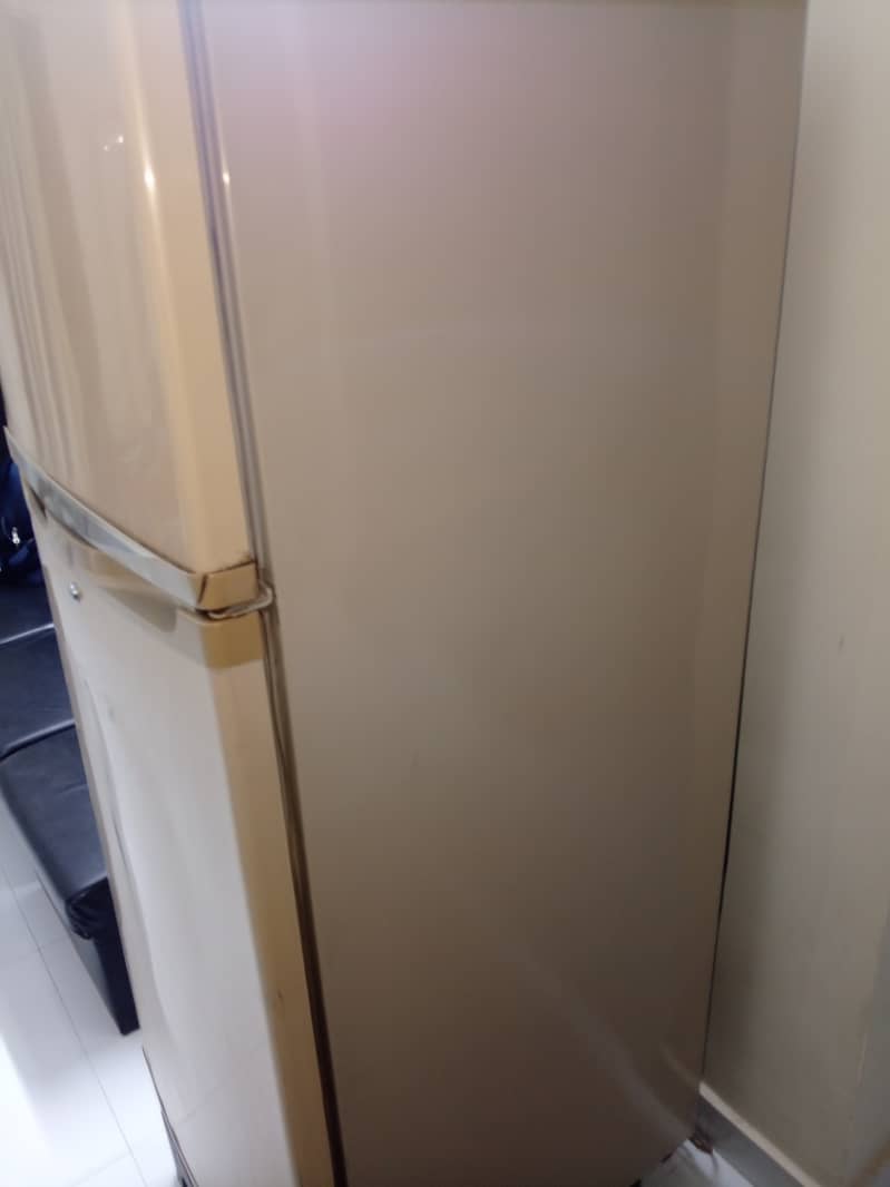 Waves fridge 0