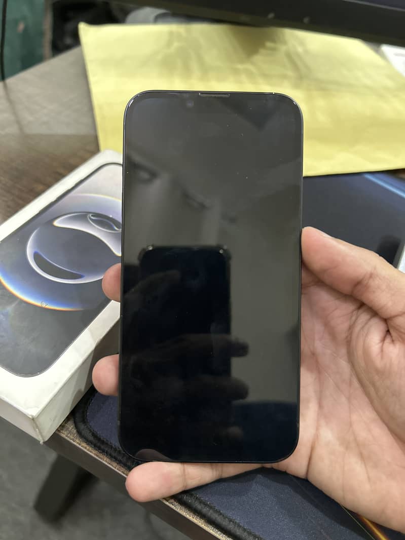 Iphone 16E Jv 5