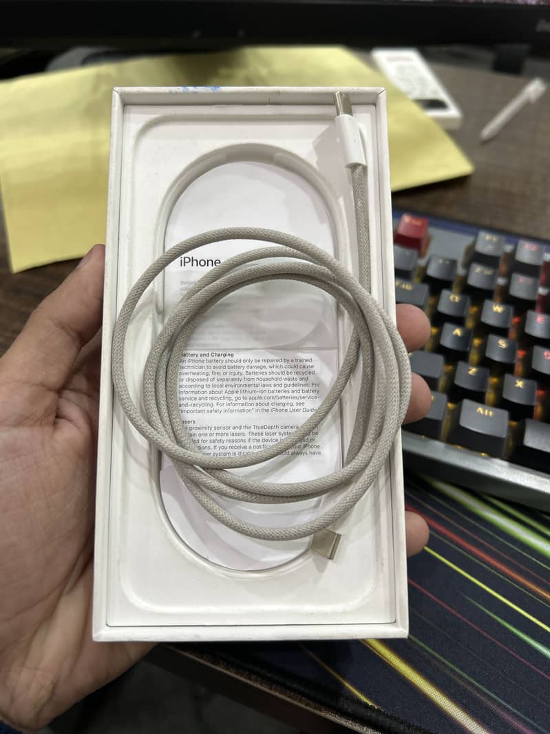 Iphone 16E Jv 7