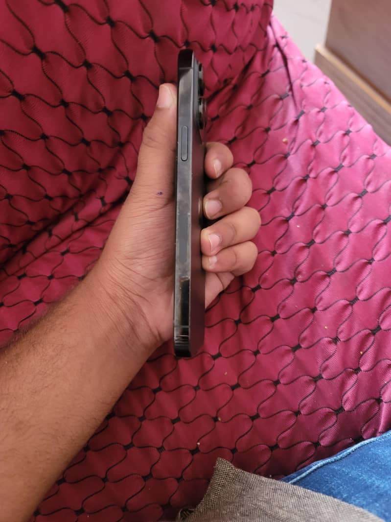 iphone 14 pro max 2