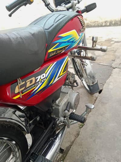 Honda CD 70 2020/21 model red best condition