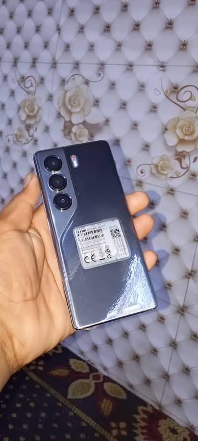 tecno comon 40 pro 8+8 gb ram 256 memory new set 10/10.