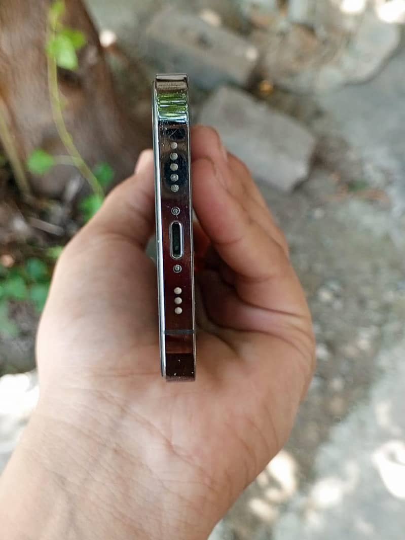 iphone 12 pro 7
