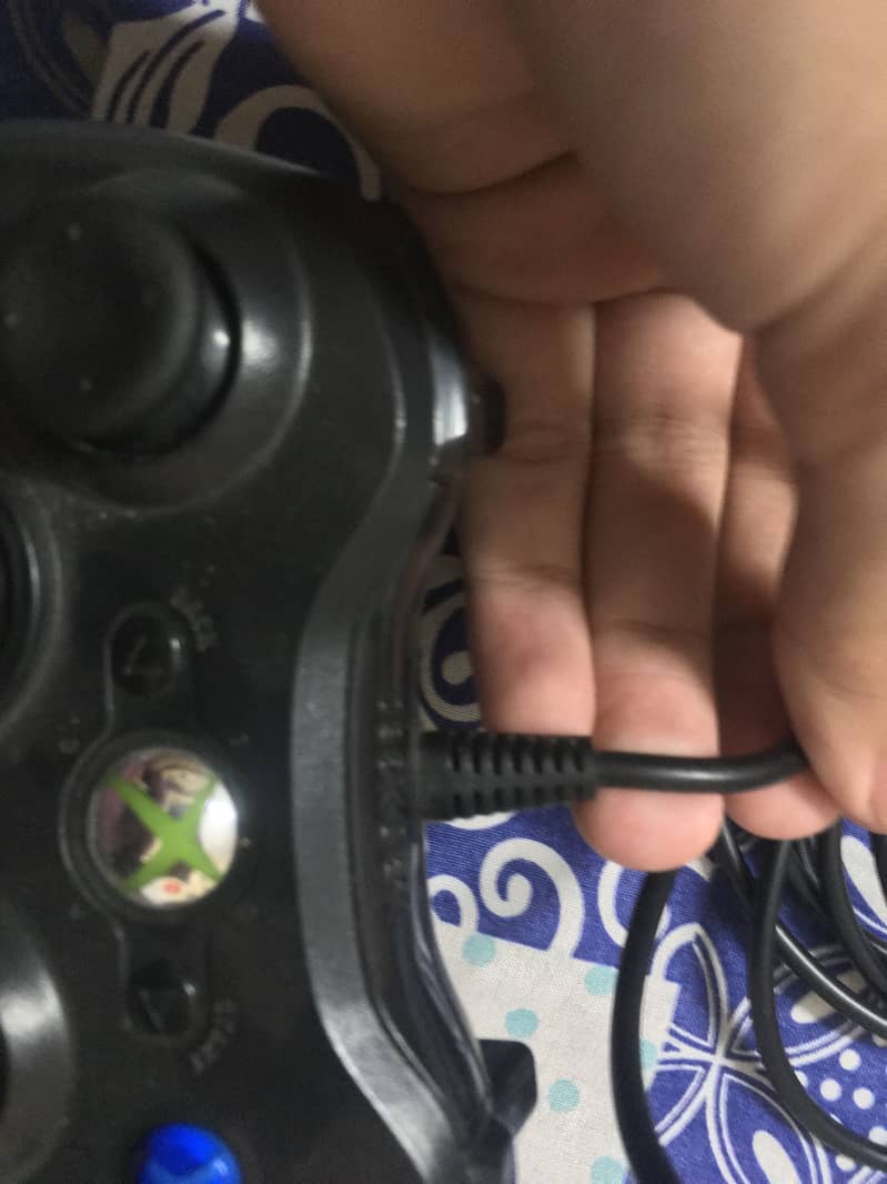 Xbox 360 wired controller 2
