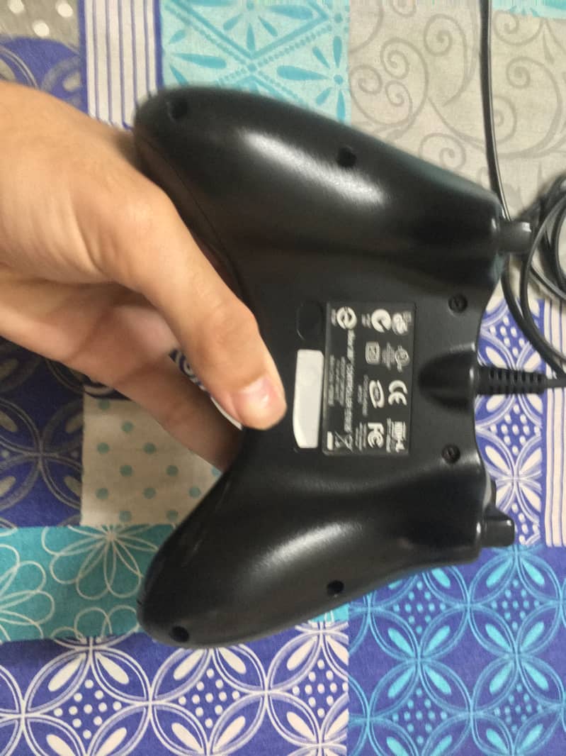 Xbox 360 wired controller 6