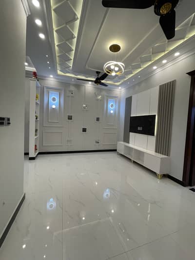 5 marla uper portion available for rent in Central park housing scheme Lahore