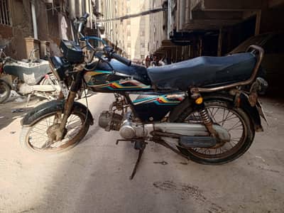 CD70 Urgent Sale | Home Used | Engine Perfect | 51k — Karachi