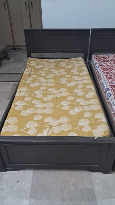 SINGLE WOODEN BED FOR SALE