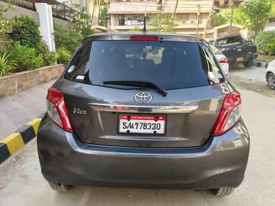 Toyota vitz F1.0