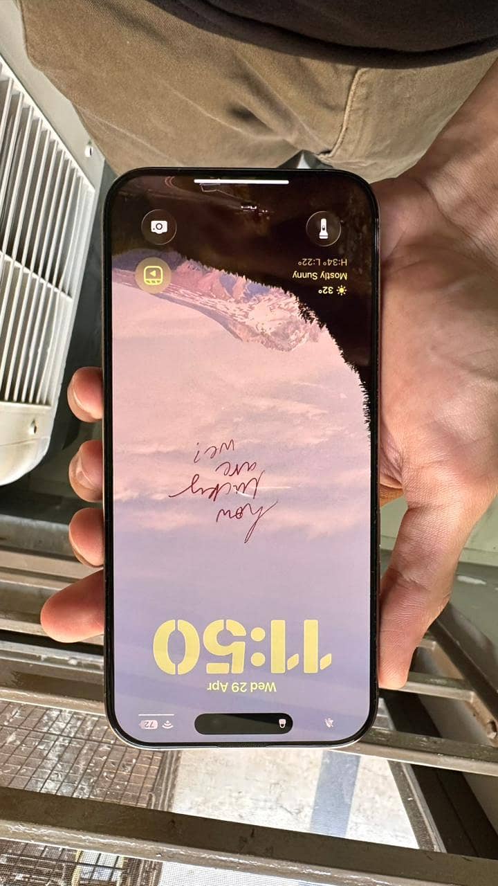 iPhone 16 Pro Max 8