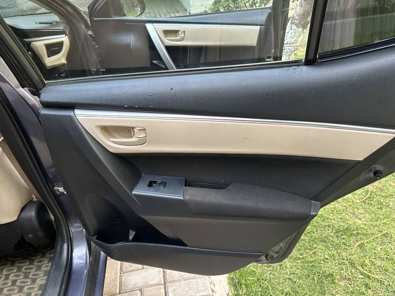 Corolla Altis 1.6 automatic 12