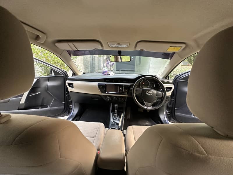 Corolla Altis 1.6 automatic 13