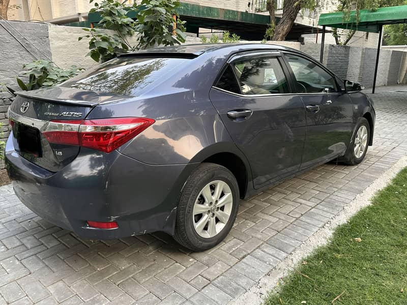 Corolla Altis 1.6 automatic 17