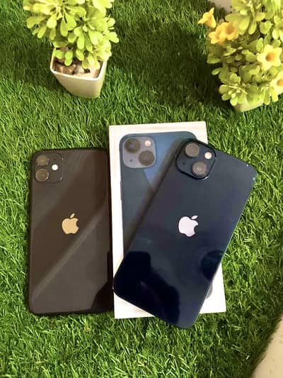 iPhone 13 / IPhone 11 sealed peaces