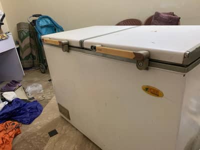 I m selling freezers