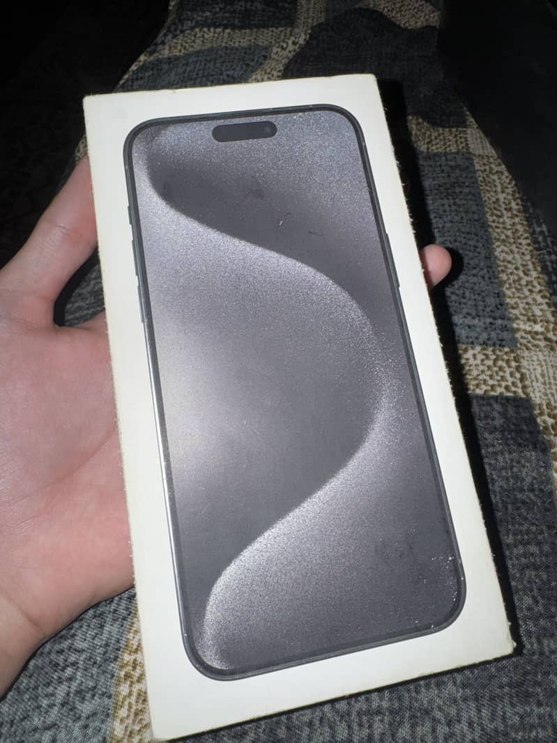 IPHONE 15 PRO MAX 8