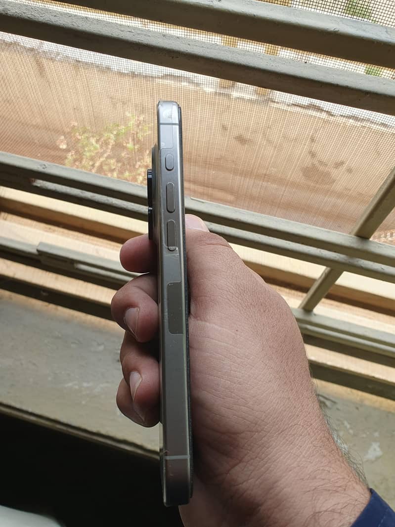Iphone 15 pro 2