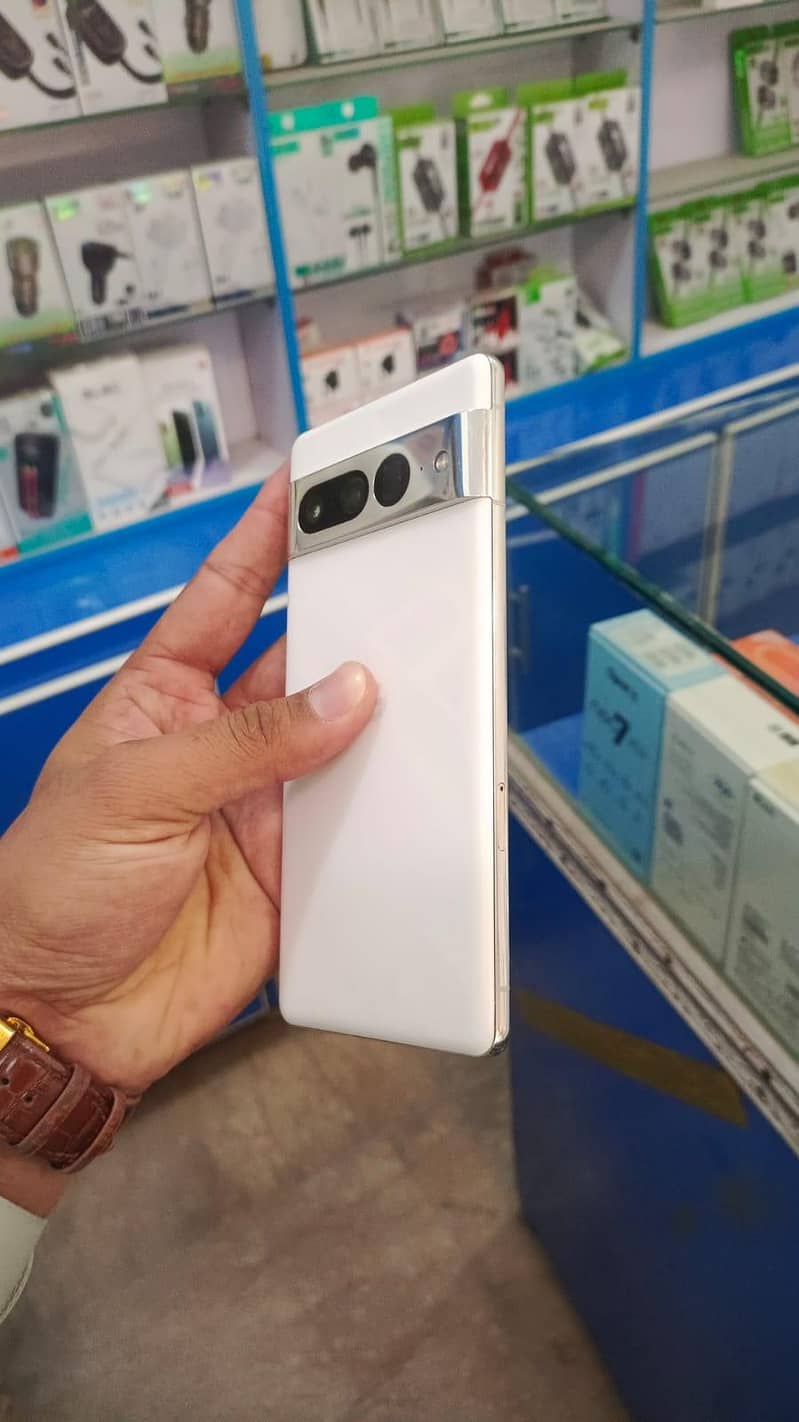 Google Pixel 7 Pro 2