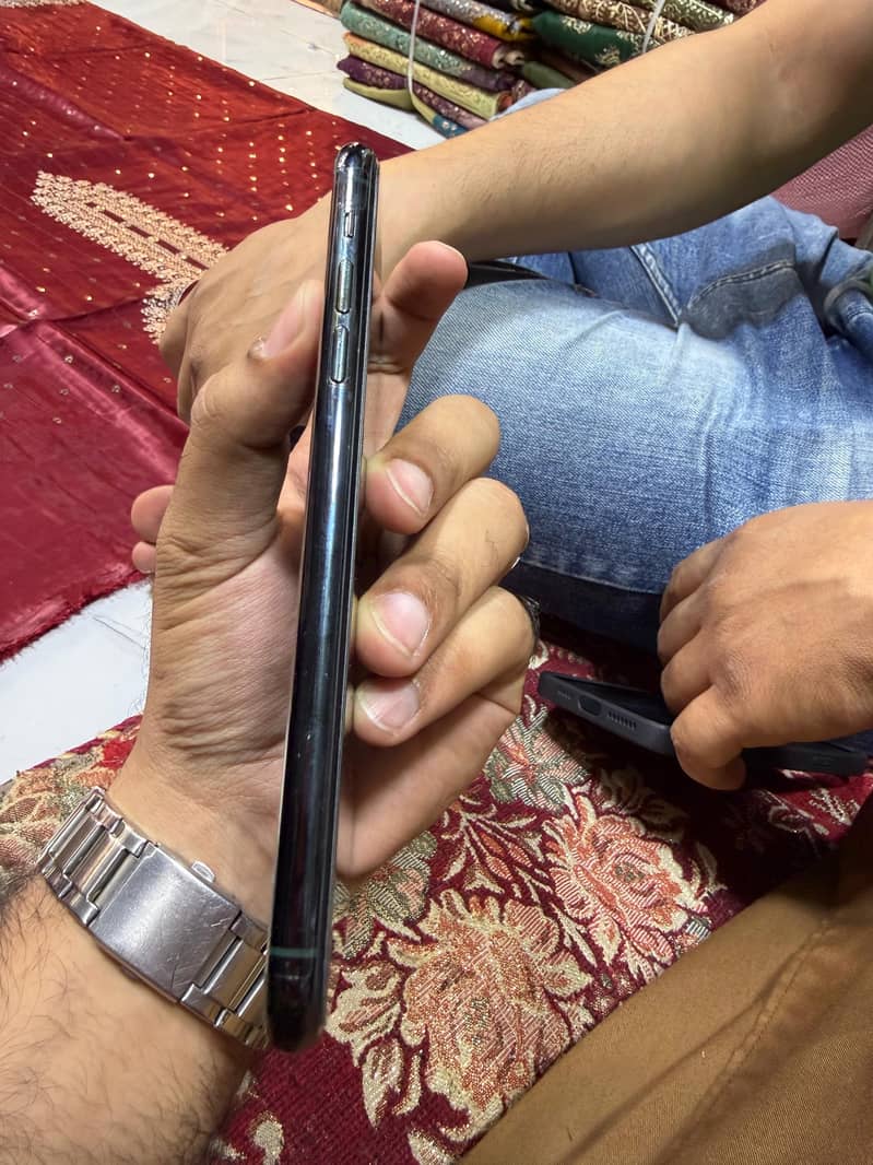 iPhone 0