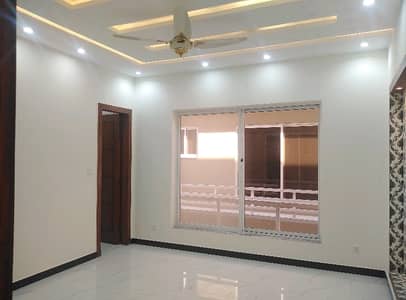 House For sale In Bahria Town Phase 8 - Sector F-1