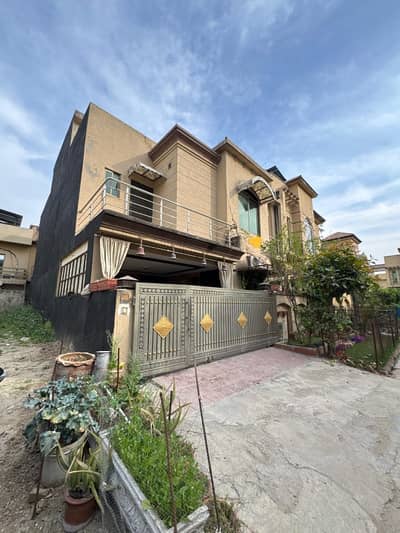 Double Storey 7 Marla House Available In Bahria Town Phase 8 - Abu Bakar Block For sale