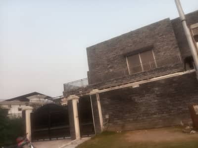 F11/1 kanal house for rent