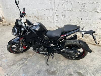 Benelli 180S 2023 | Scratchless | First Owner | Karachi Registered