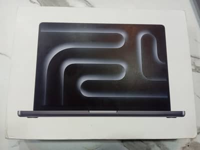 MacBook pro M5.14inch. 24gb Ram/MacBook pro for sale