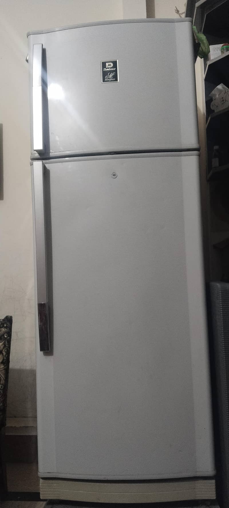 Medium size fridge 0
