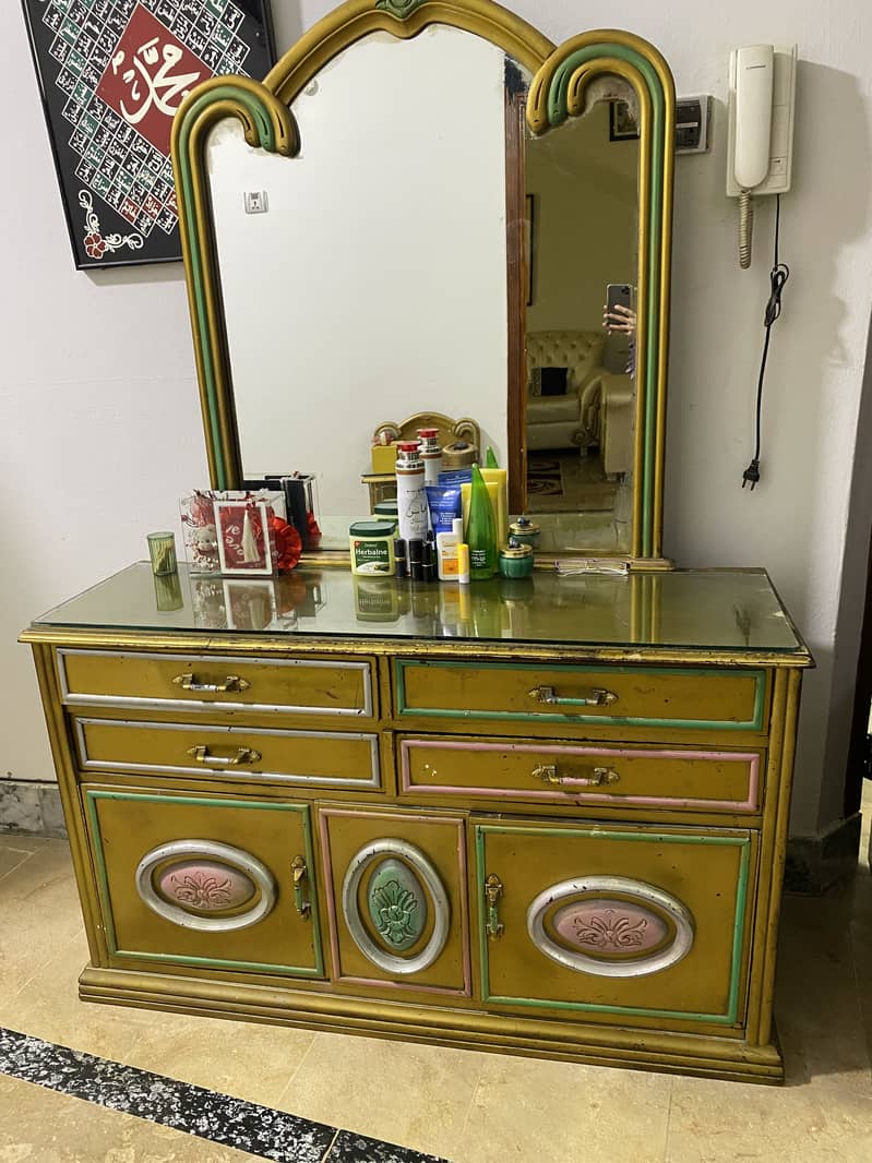 Dressing table 1