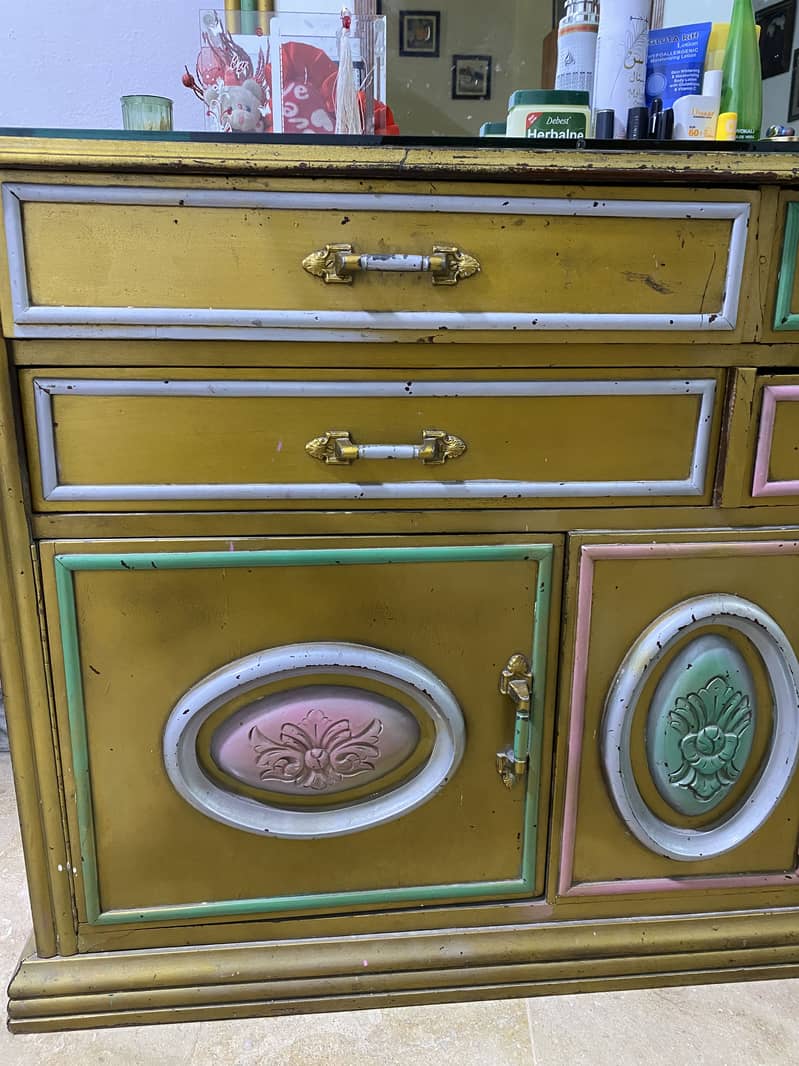 Dressing table 3