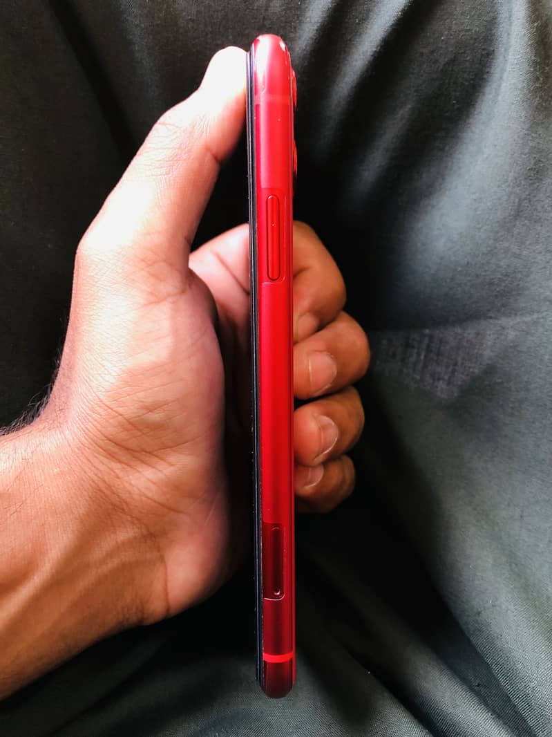 iPhone 11 3