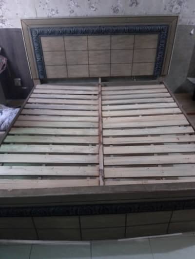 bed with side tables