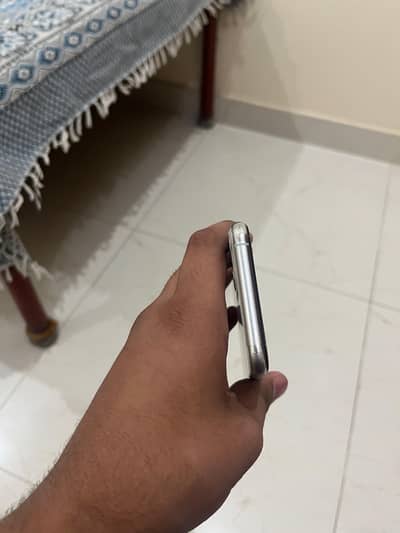 iPhone 11pro factory unlock
