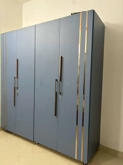 Modern Wardrobe with Golden Strips - Rwp/Isb - Order Par Tayyar