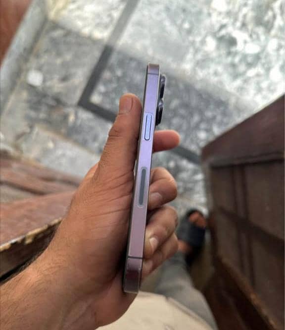 iPhone 14 pro 2