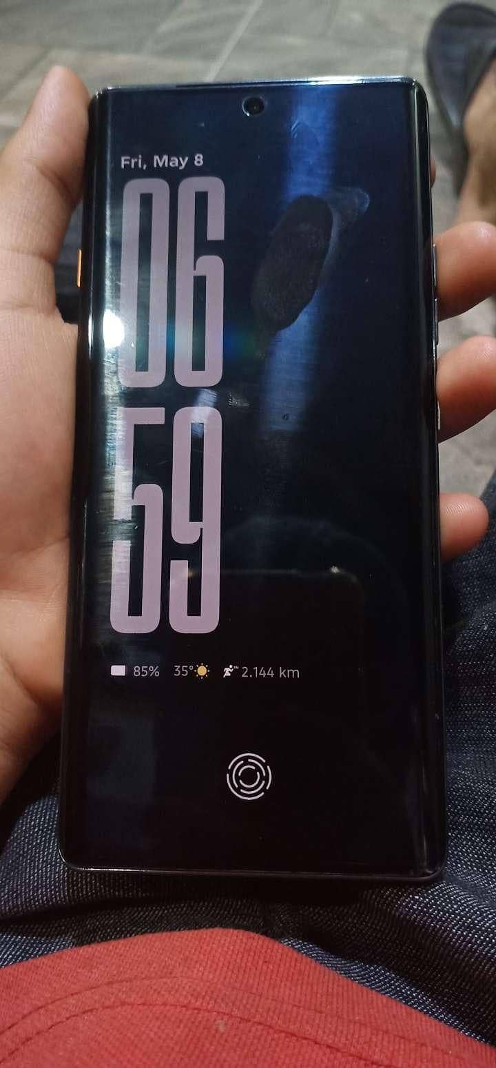 Tecno camon 40 pro 0