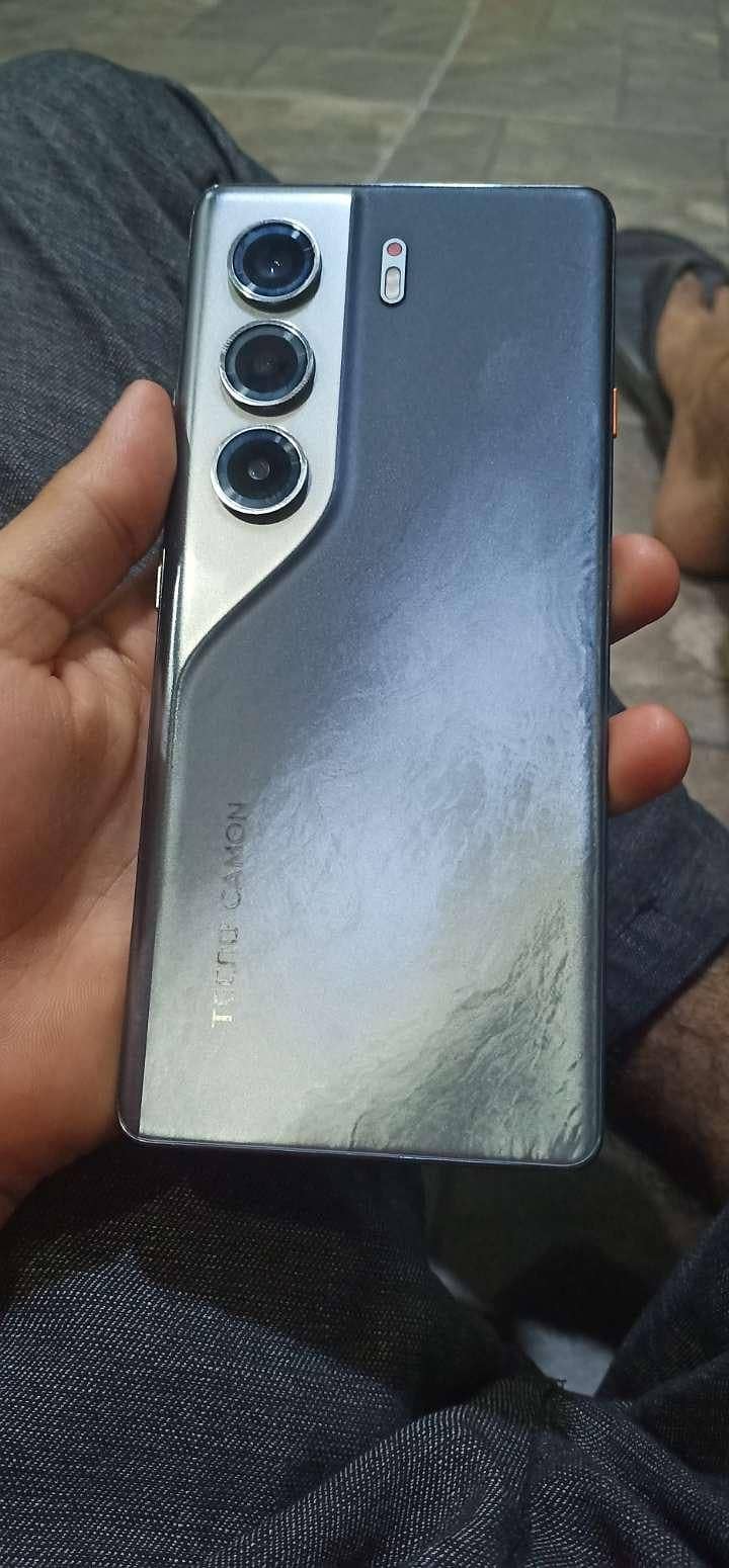 Tecno camon 40 pro 5