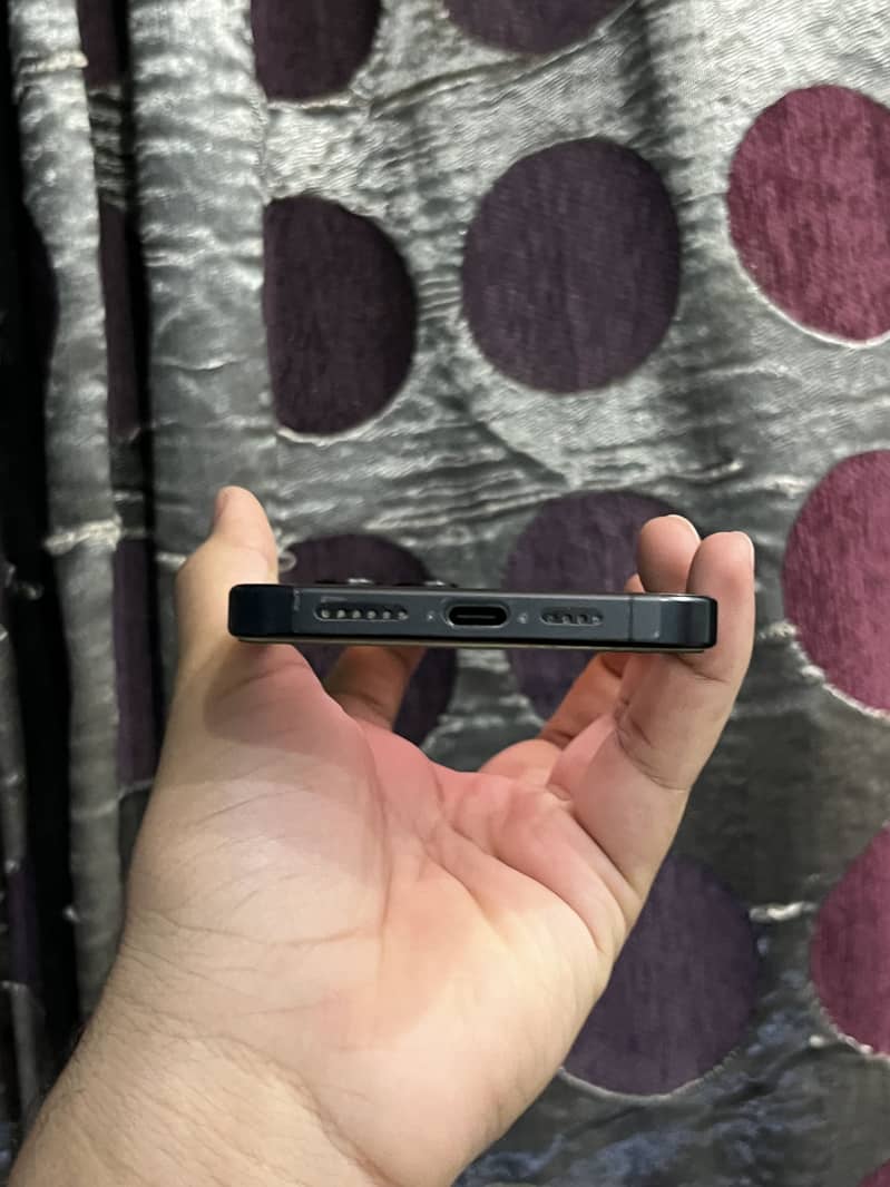 Iphone 15 pro max 3